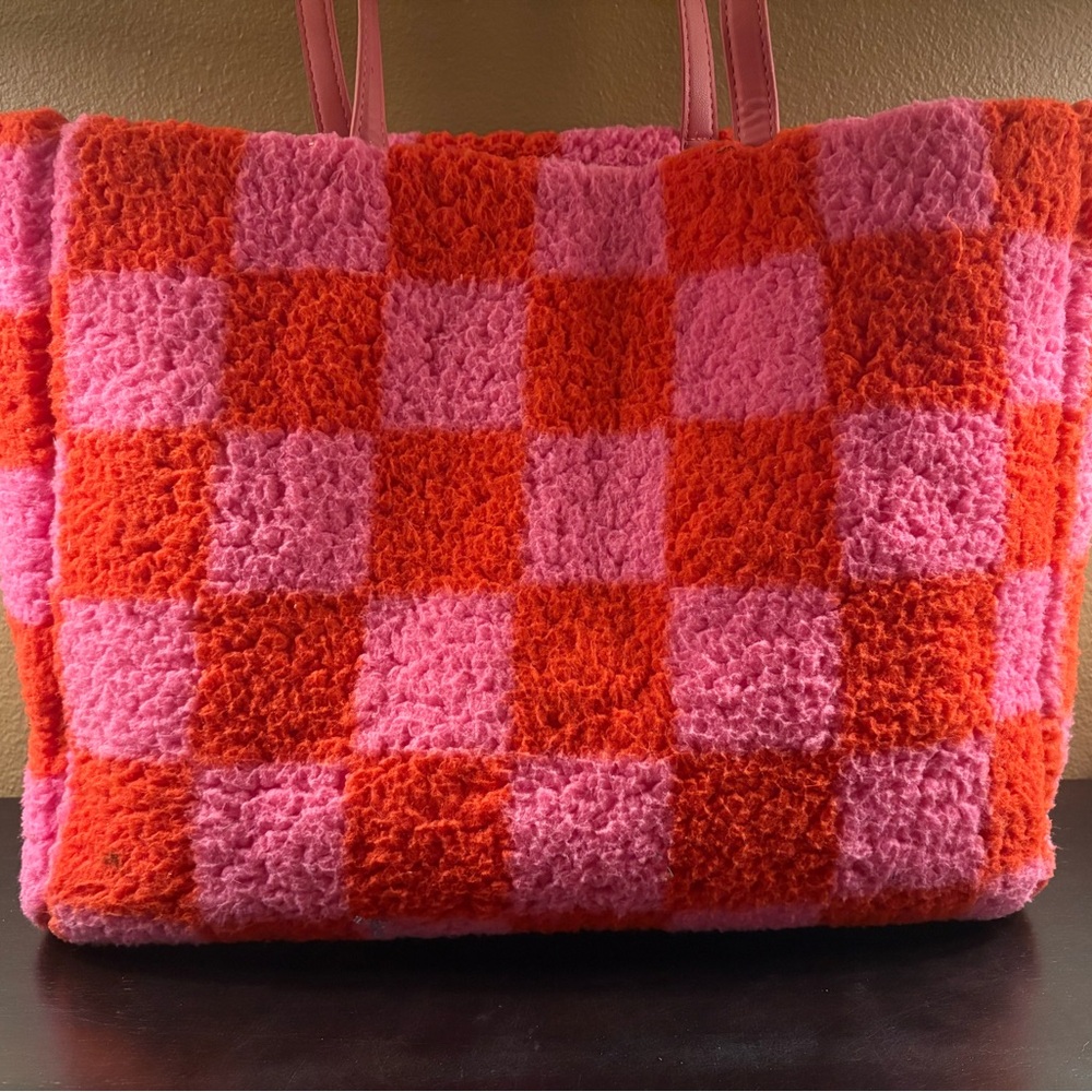 No Boundaries Fuzzy Bag - Picture 2 of 11